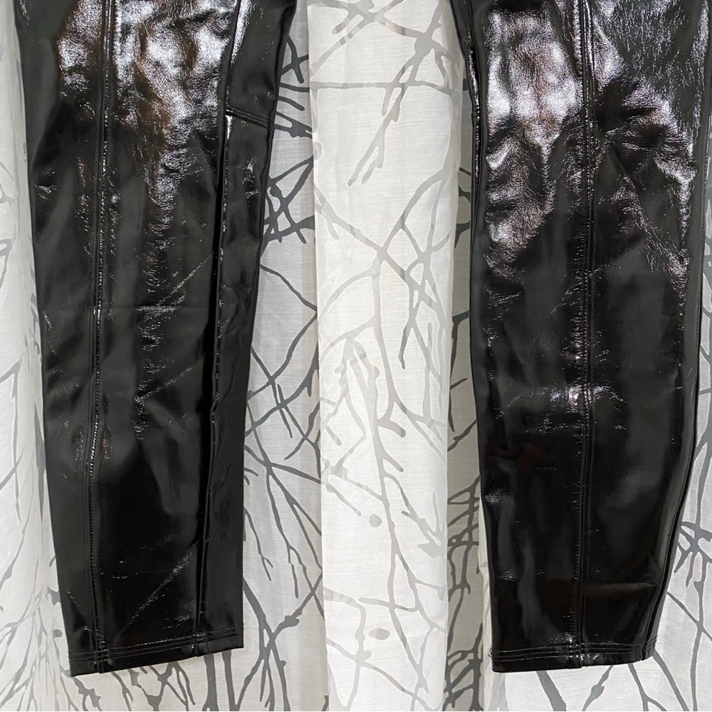 SPANX BLACK FAUX PATENT LEATHER HIGH WAISTED LEGGINGS - Picture 3 of 12